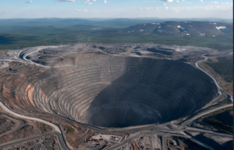 Top 10 Largest Orogenic Gold Deposits in the World: Tectonics, Structure, and Genesis